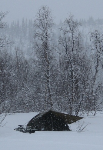 Zelt im Schnee - schwedisch Lappland 2015